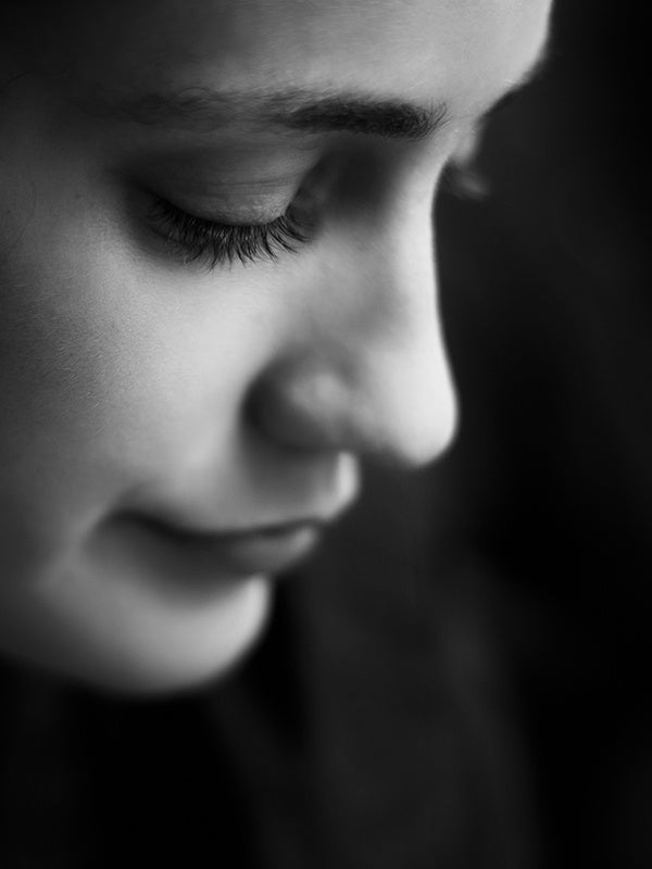 Modigliani Portrait (Frederic Malle Type) 女人的自畫像